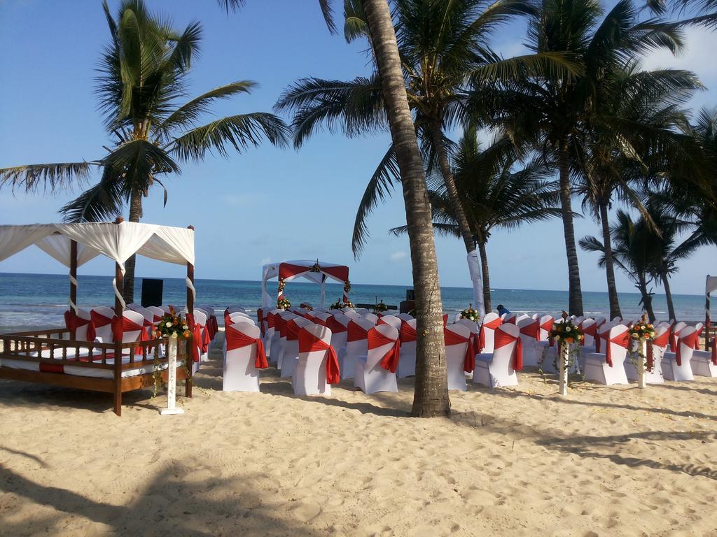 Amani Tiwi Beach Resort Exterior photo